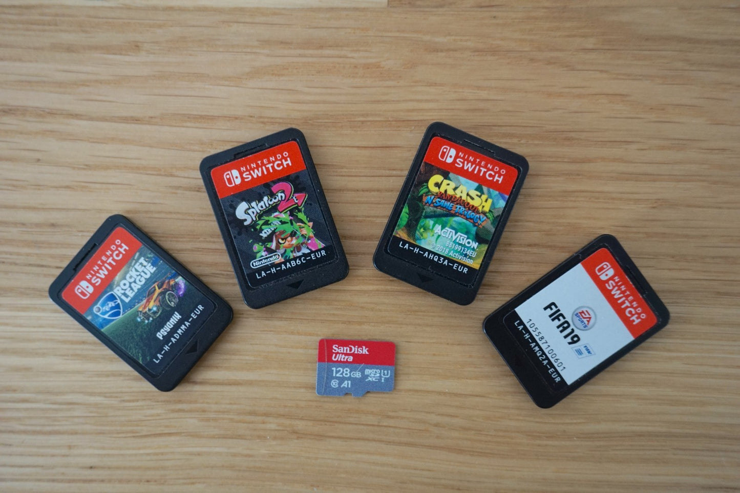 Nintendo Switch 32GB Console Bundle: Rocket League, Splatoon 2, Crash Bandicoot.