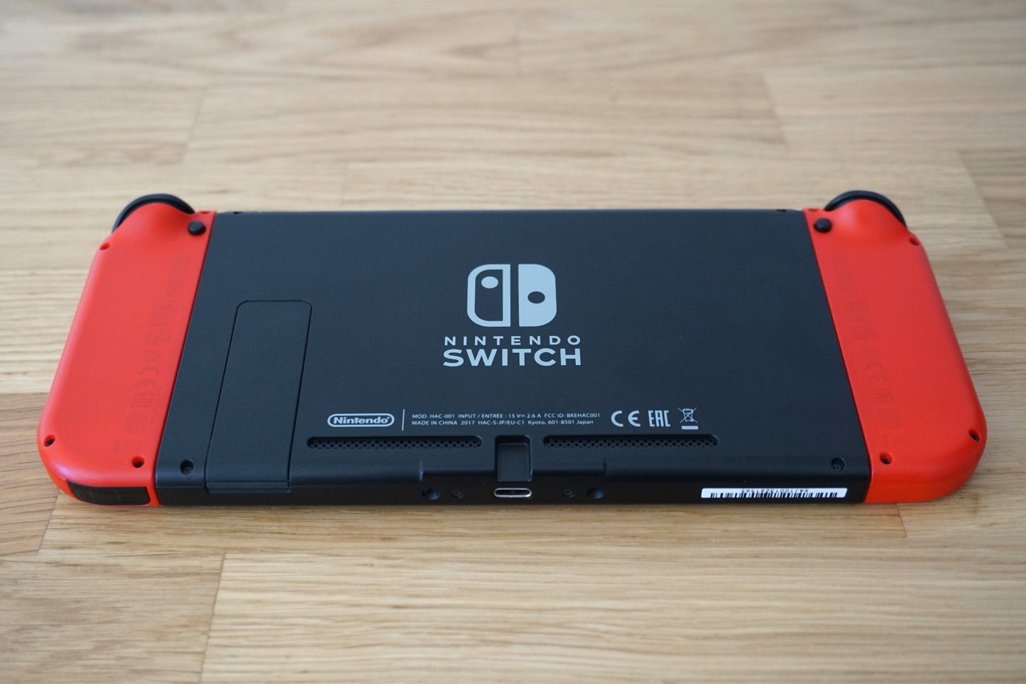 Nintendo Switch Super Mario Odyssey Edition Console Bundle + Super Mario Odyssey