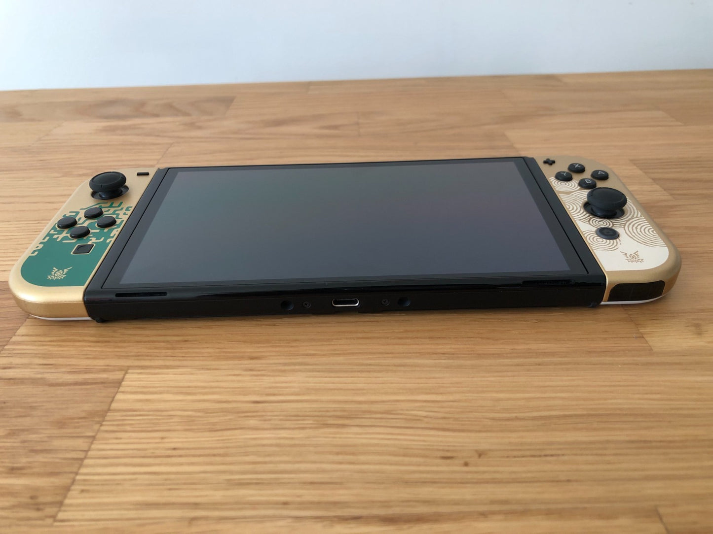 Nintendo Switch OLED Zelda Tears of the Kingdom Edition | Very Good Condition