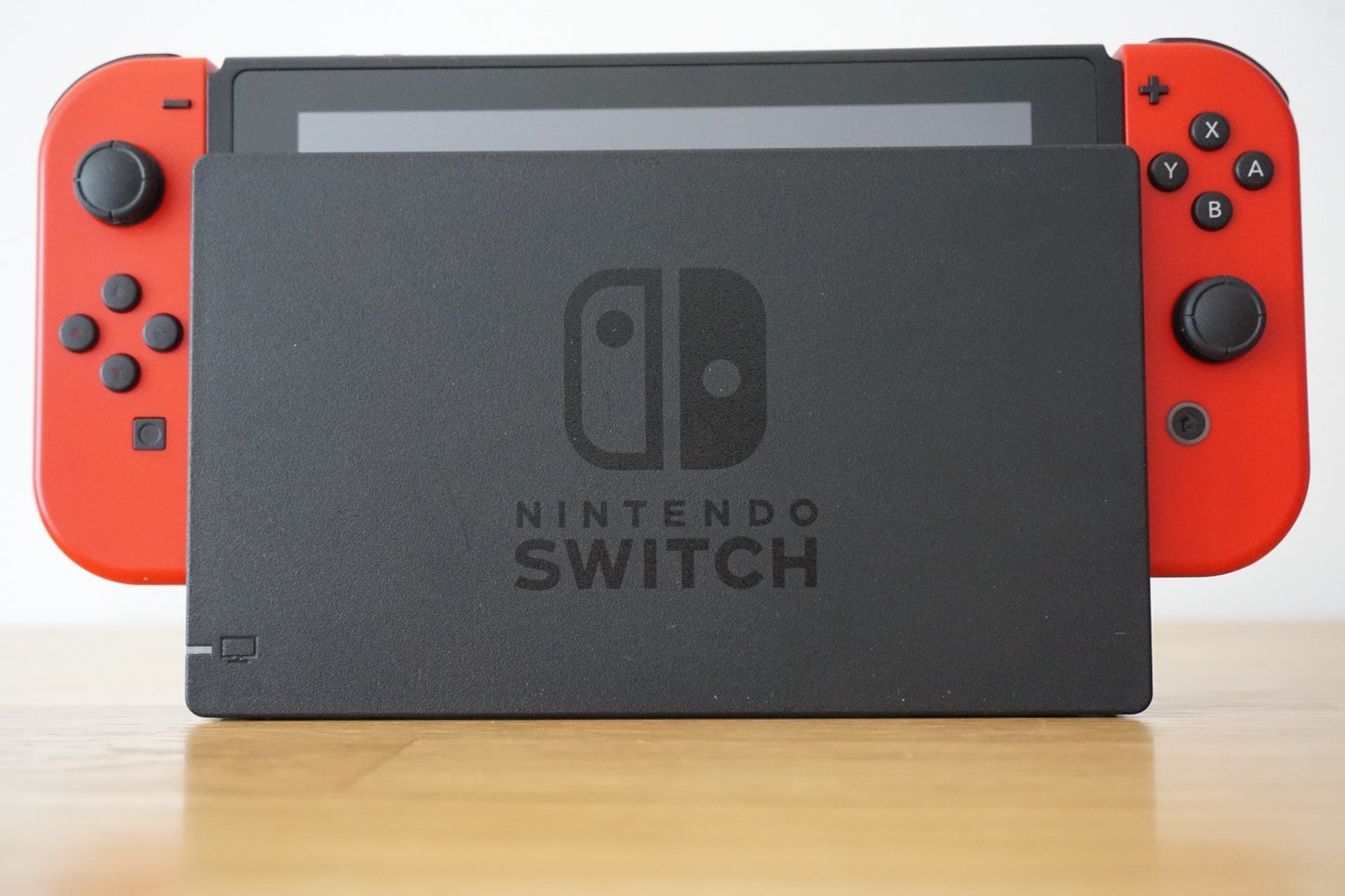 Nintendo Switch Super Mario Odyssey Edition Console Bundle + Super Mario Odyssey