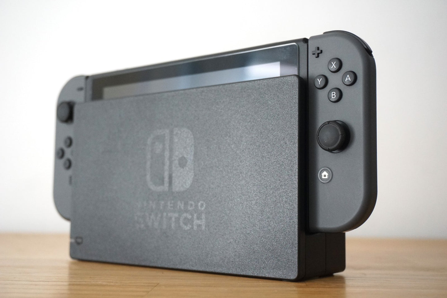 Nintendo Switch Console Bundle: Zelda Breath of the Wild | Very Good Condition