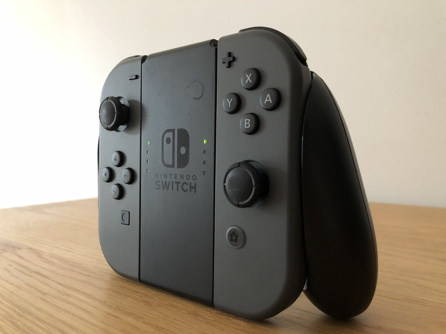 Nintendo Switch Console 32GB Bundle with Mario Kart 8 Deluxe | Good Condition