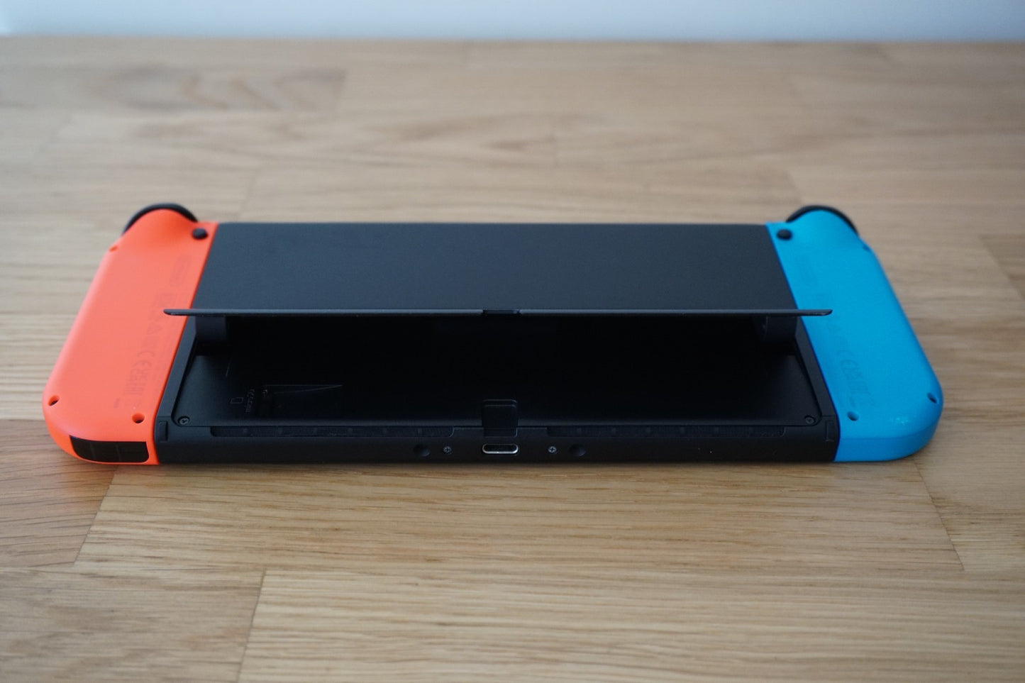 Nintendo Switch OLED Console 64GB Bundle and Zelda Breath of the Wild | Complete