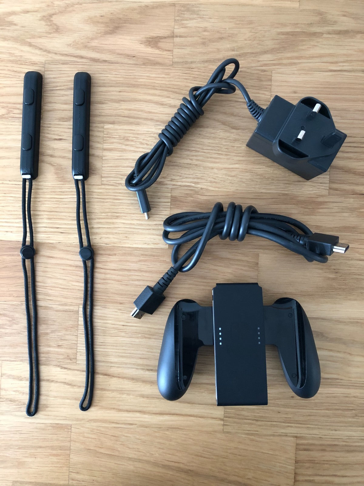 Nintendo Switch Console 32GB | Grey | Good Condition | Includes All Acceossies