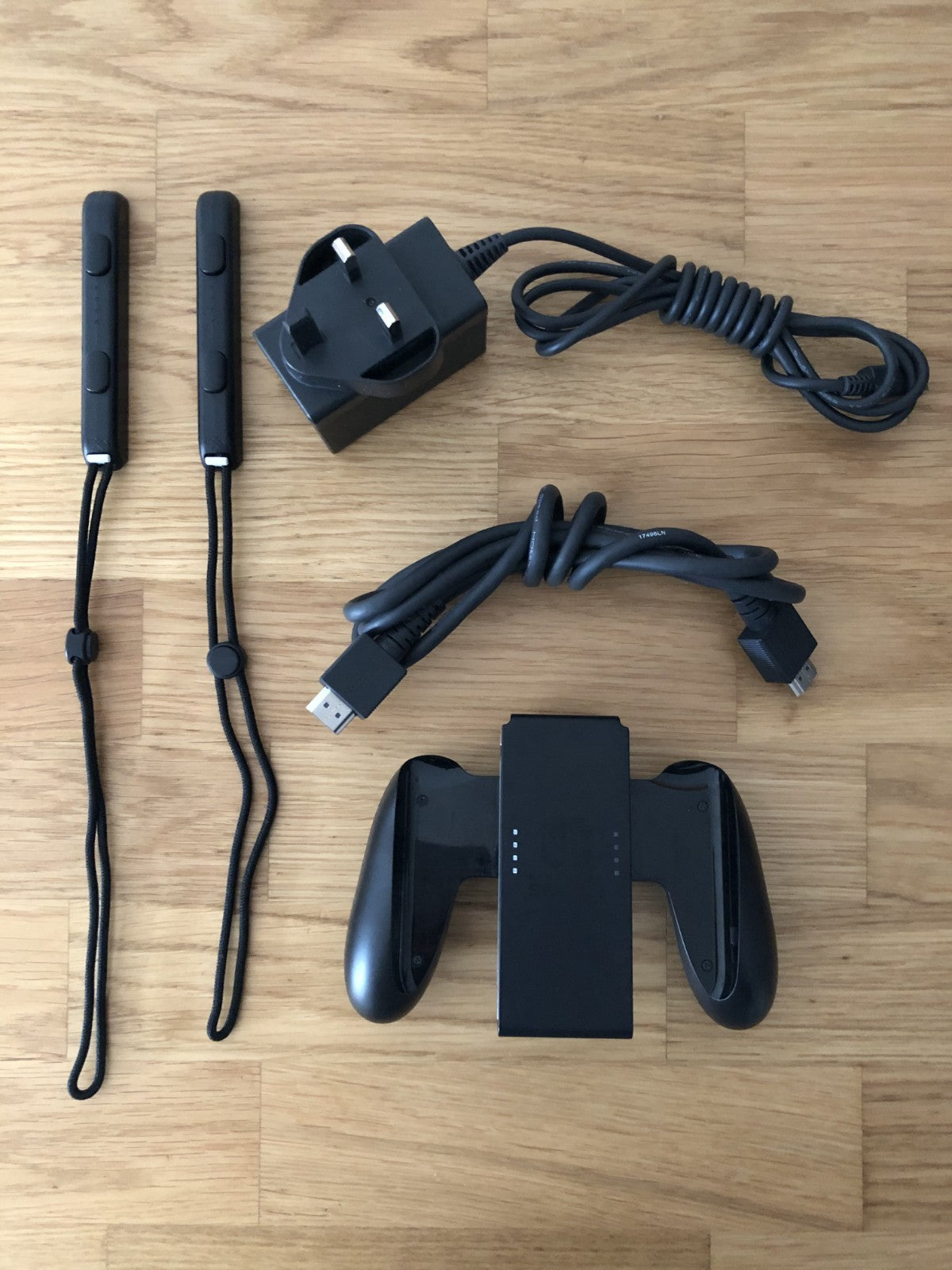 Nintendo Switch Console 32GB Bundle with Mario Kart 8 Deluxe | Good Condition