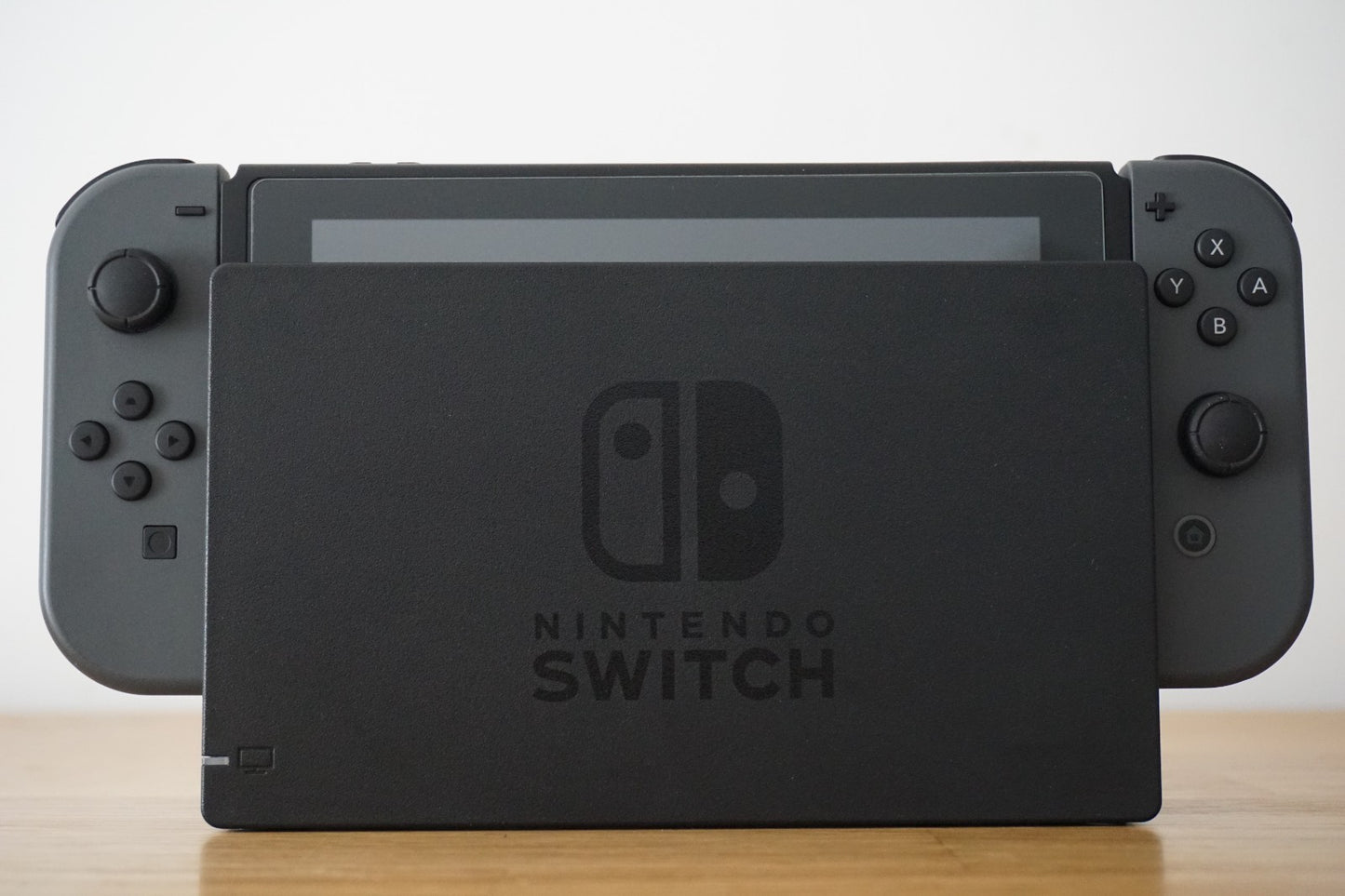 Nintendo Switch Console Bundle: Zelda Breath of the Wild | Very Good Condition