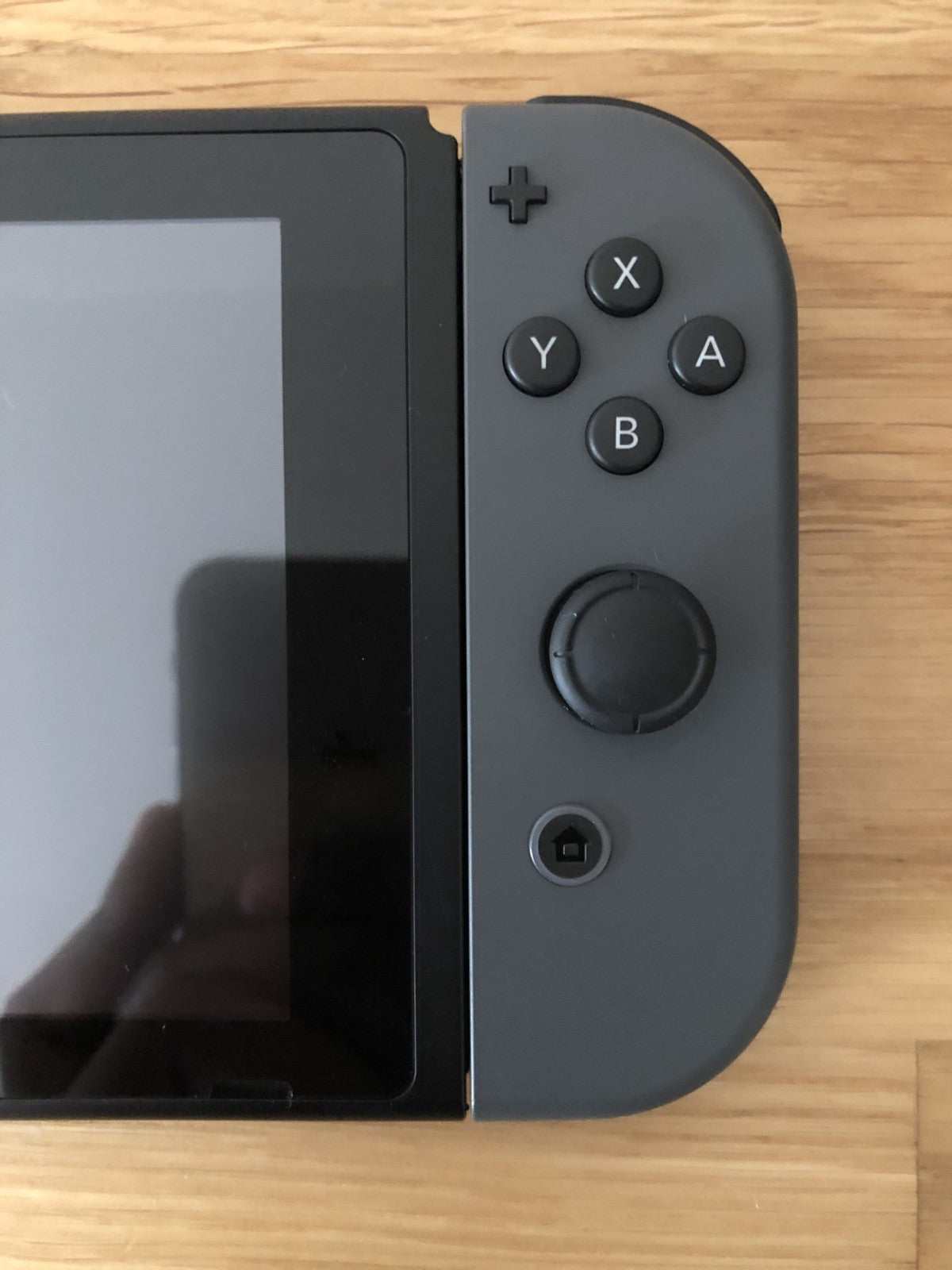 Nintendo Switch Console 32GB Bundle with Mario Kart 8 Deluxe | Good Condition