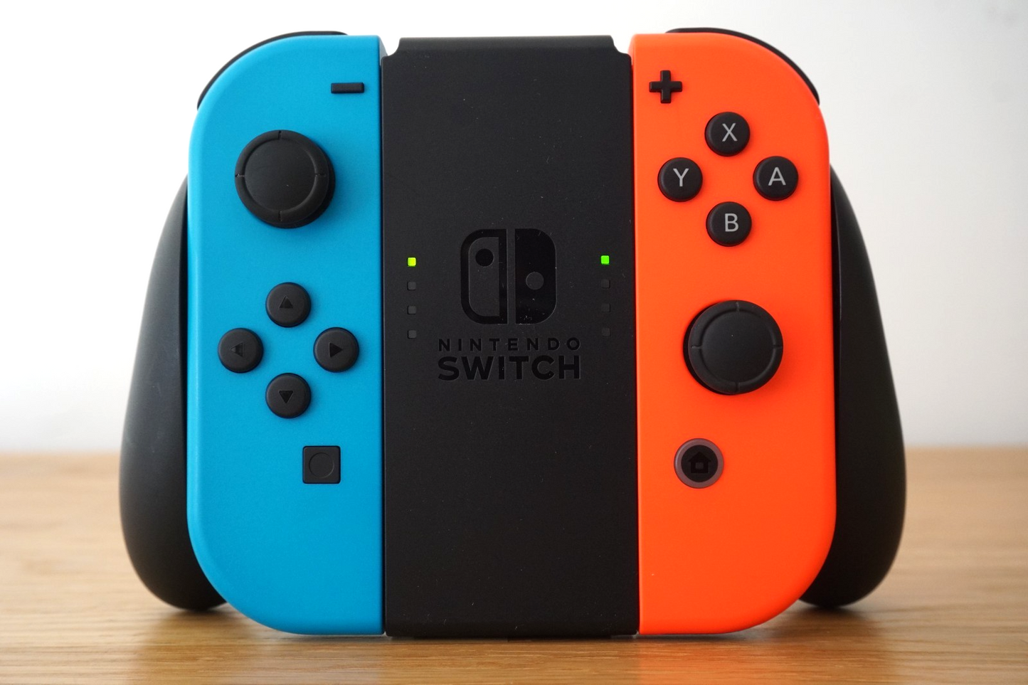 Nintendo Switch OLED Console 64GB Bundle and Zelda Breath of the Wild | Complete