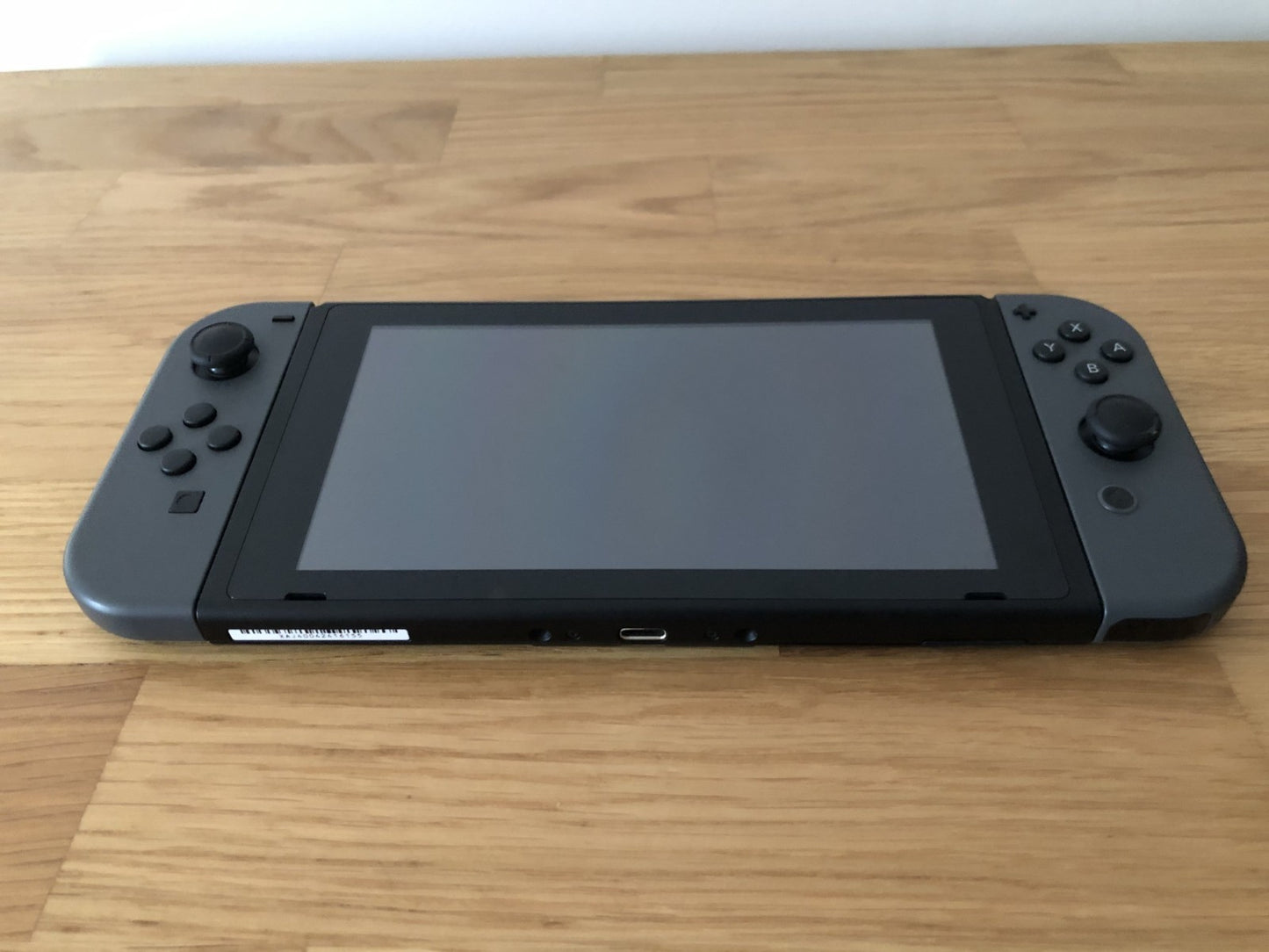 Nintendo Switch Console 32GB Bundle with Mario Kart 8 Deluxe | Good Condition