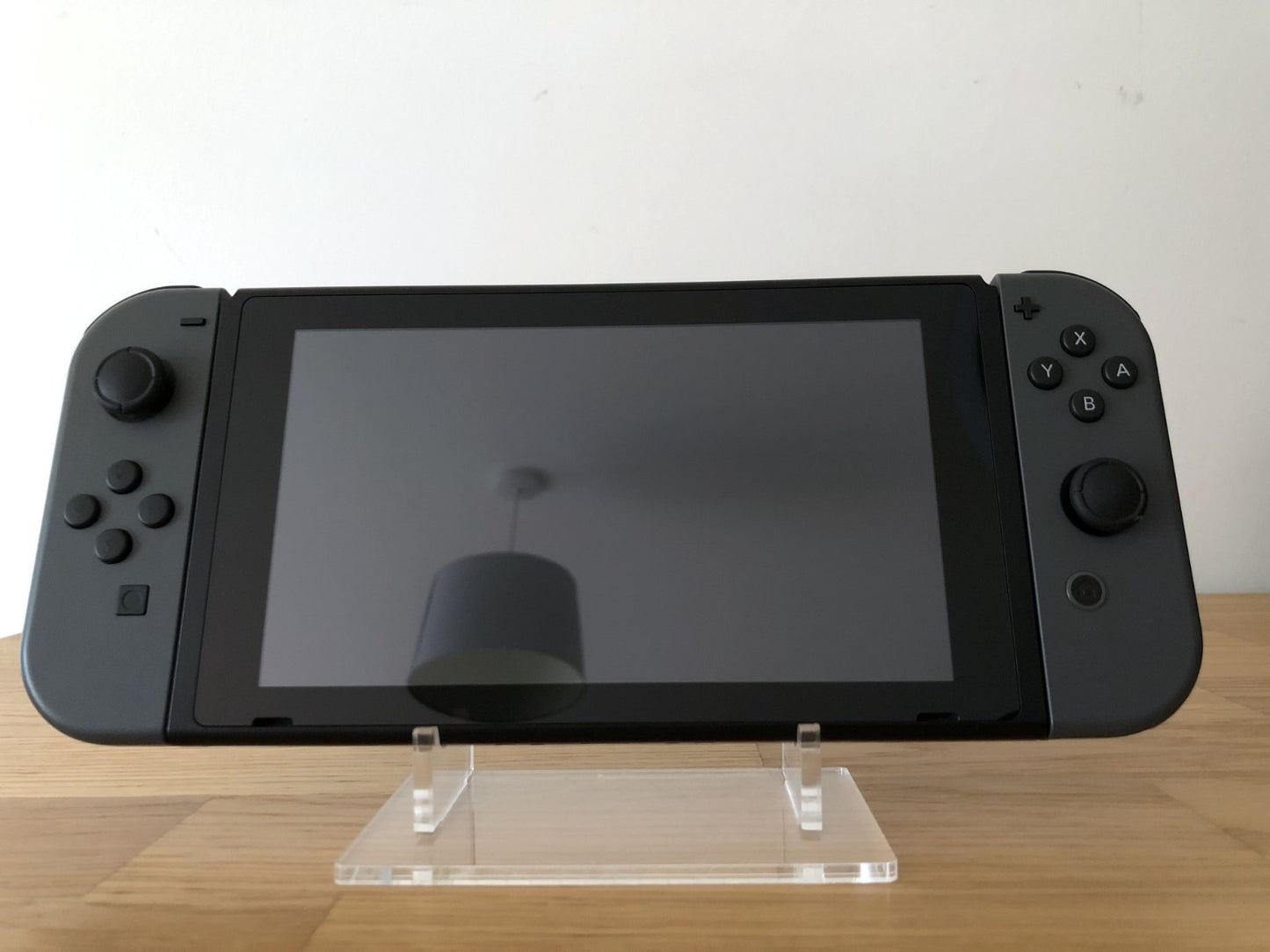 Nintendo Switch Console 32GB Bundle with Mario Kart 8 Deluxe | Good Condition