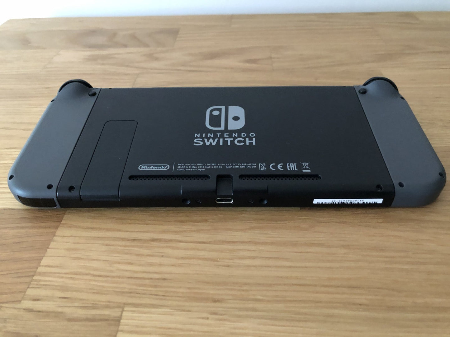 Nintendo Switch Console 32GB Bundle with Mario Kart 8 Deluxe | Good Condition
