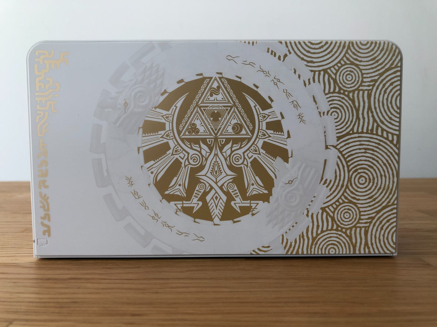 Nintendo Switch OLED Zelda Tears of the Kingdom Edition | Very Good Condition