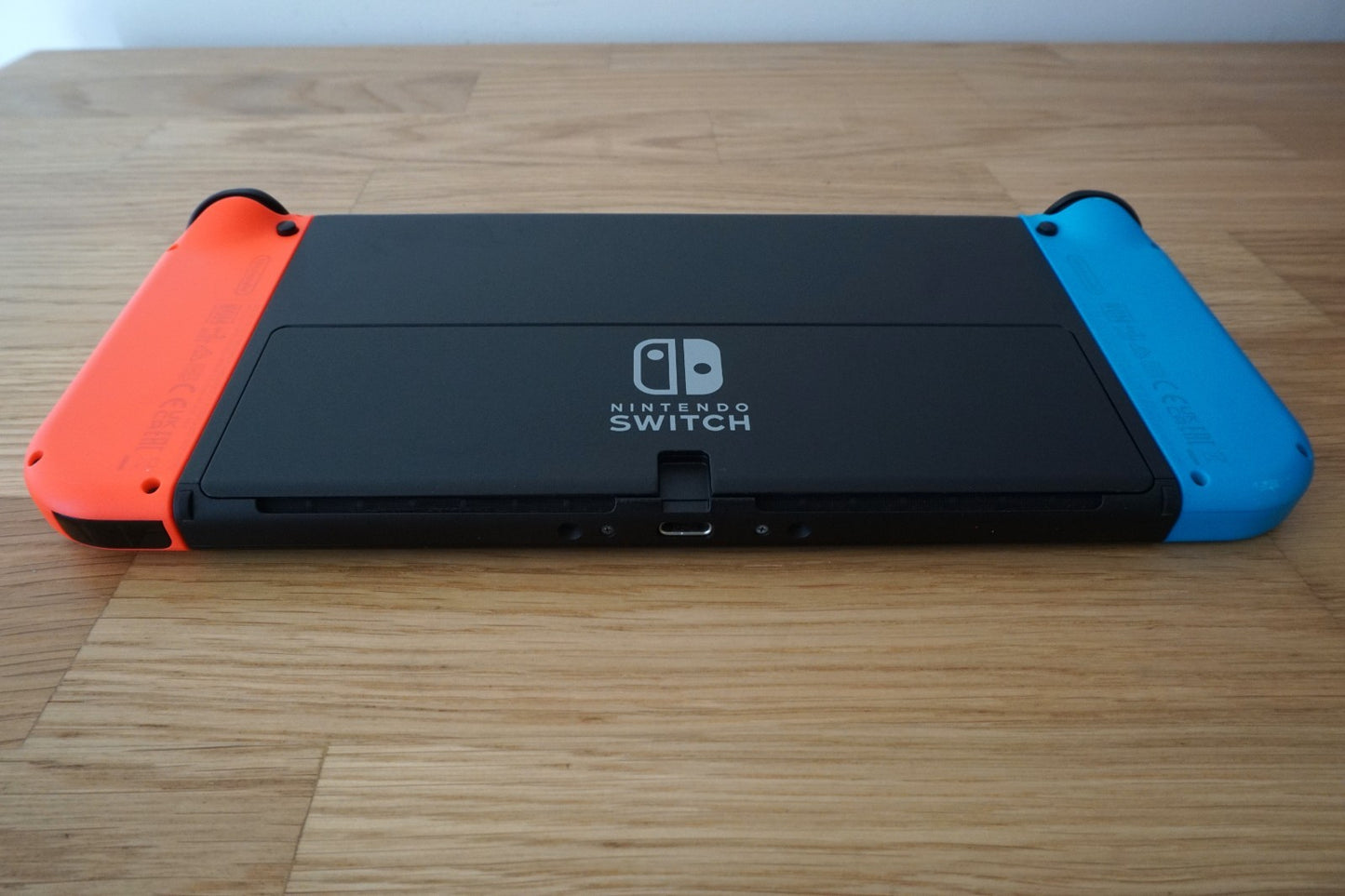 Nintendo Switch OLED Console 64GB Bundle and Zelda Breath of the Wild | Complete