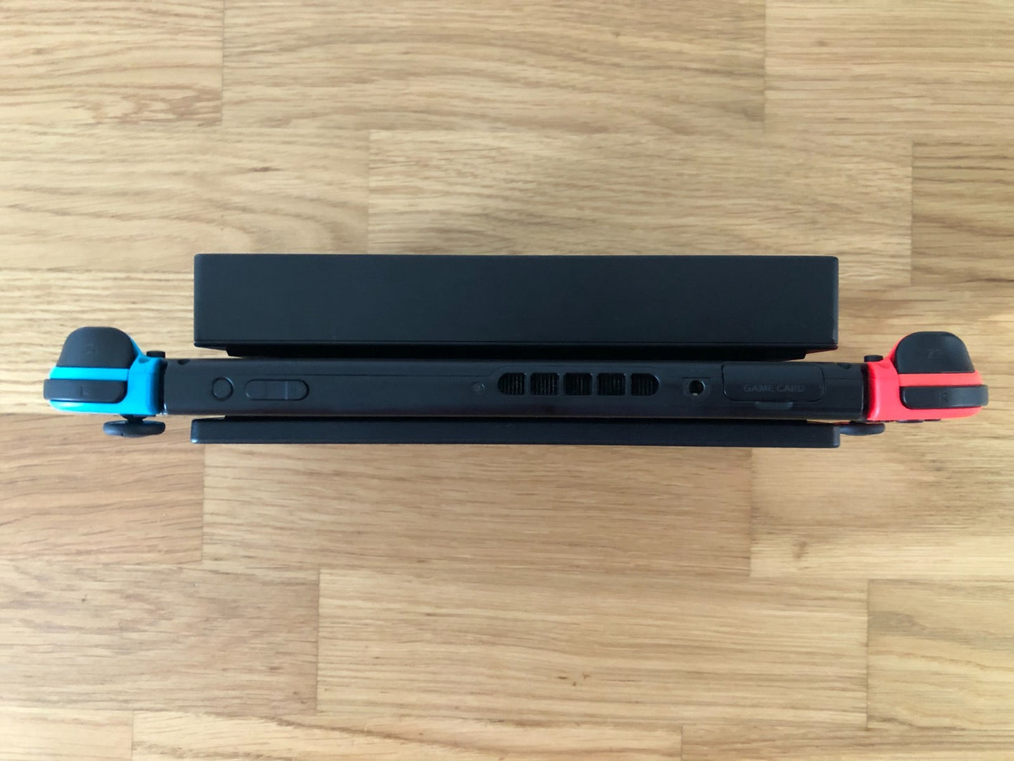 Nintendo Switch Console 32GB | Good Condition | Include all Accessories