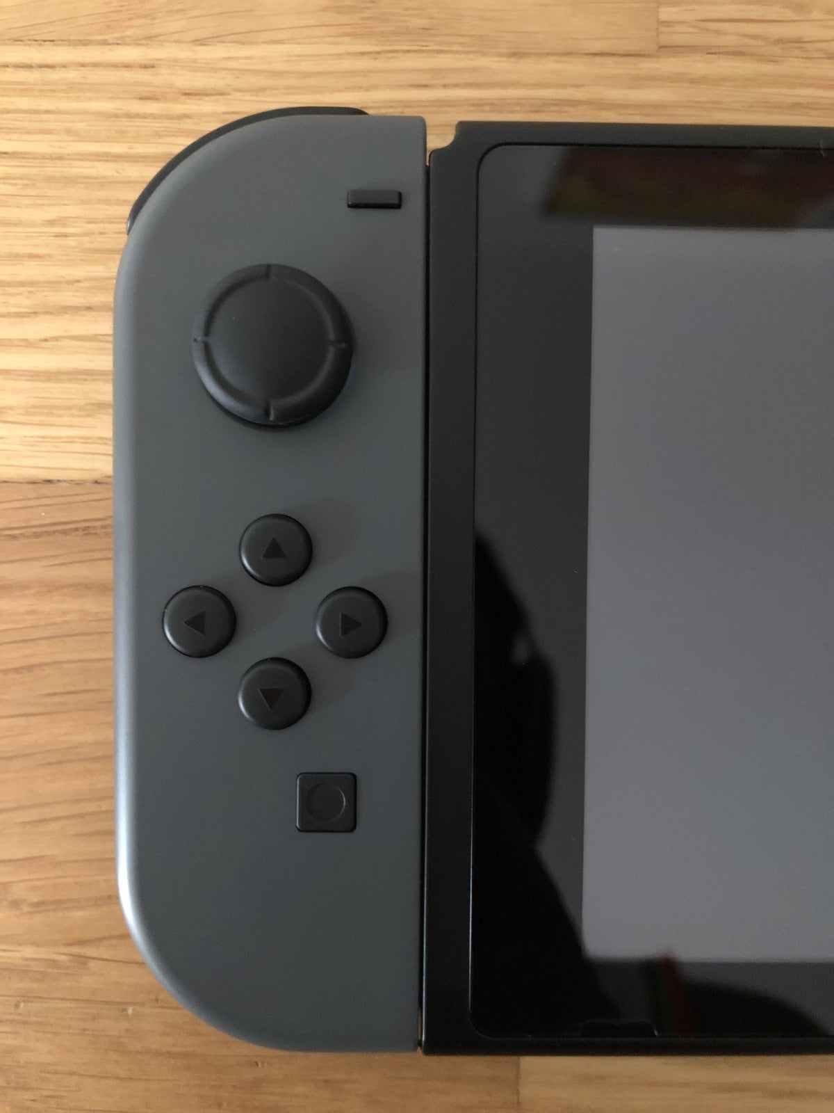 Nintendo Switch Console 32GB Bundle with Mario Kart 8 Deluxe | Good Condition
