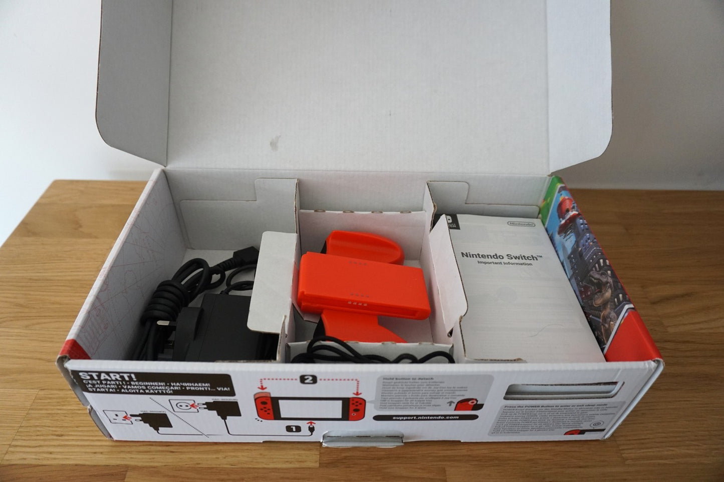 Nintendo Switch Super Mario Odyssey Edition Console Bundle + Super Mario Odyssey