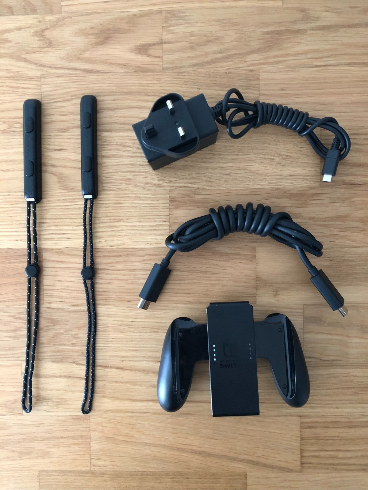 Nintendo Switch Console 32GB | Good Condition | Include all Accessories