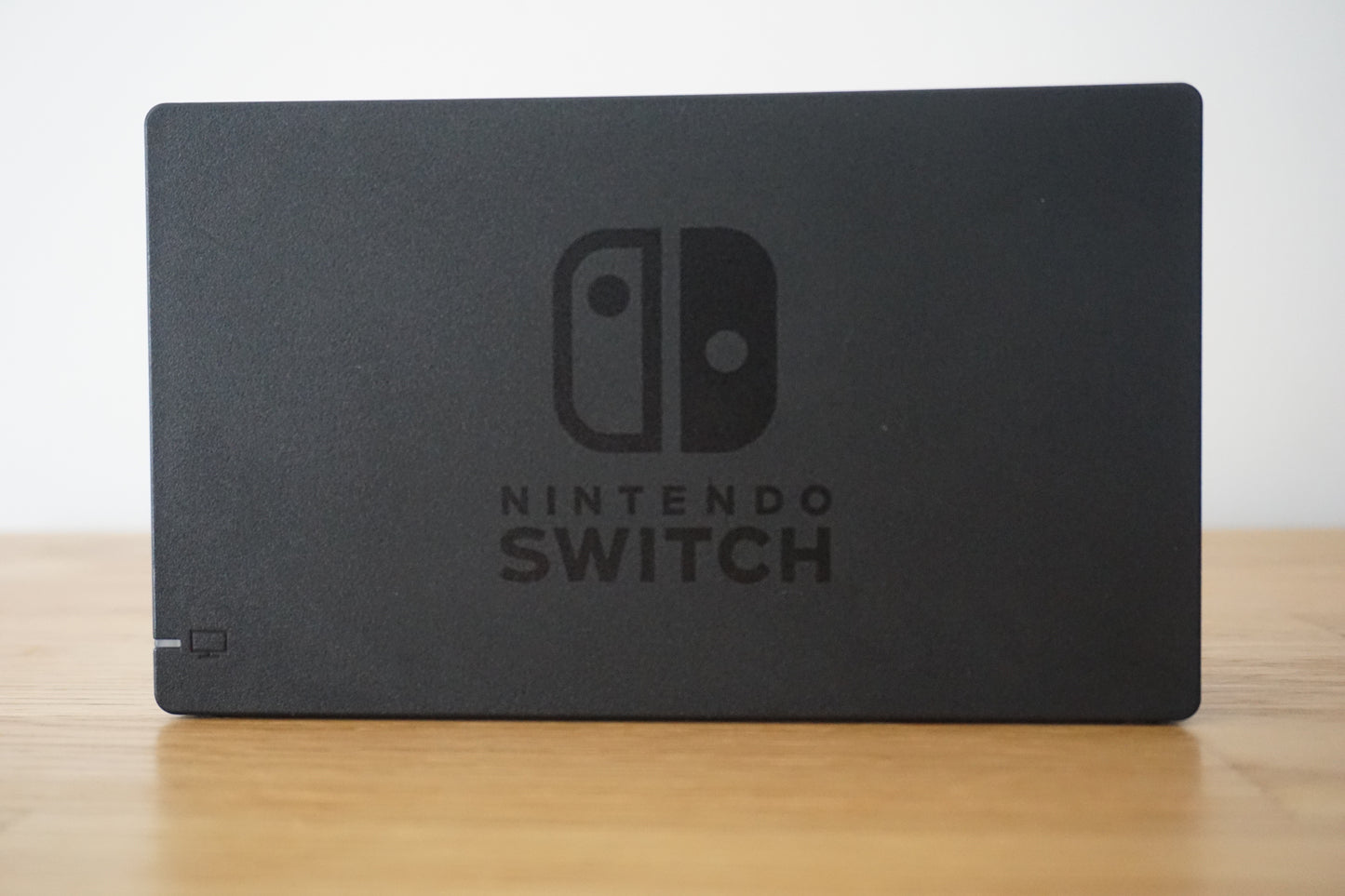 Nintendo Switch 32GB Bundle | Neon Blue & Red