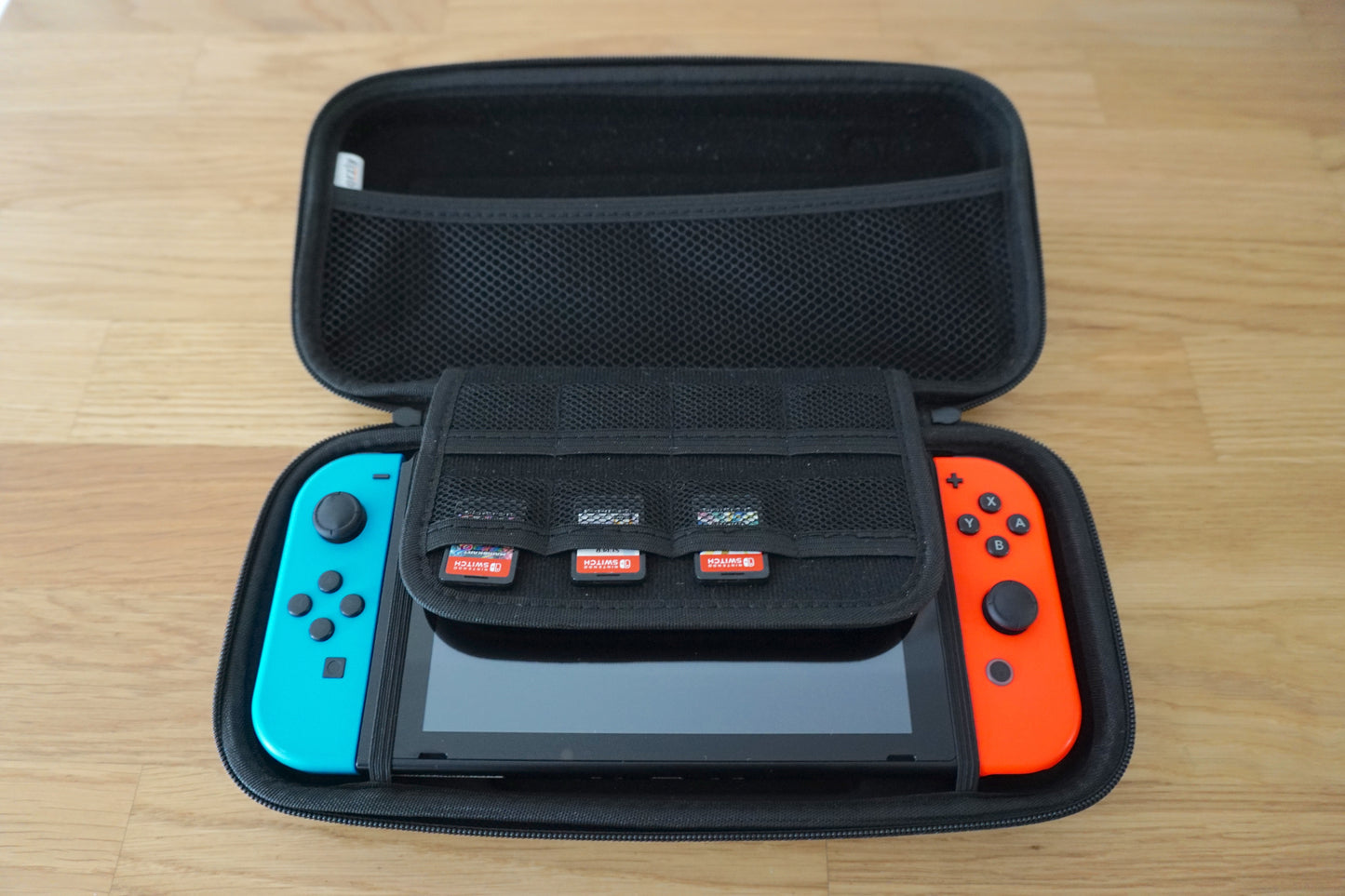 Nintendo Switch 32GB | Bundle