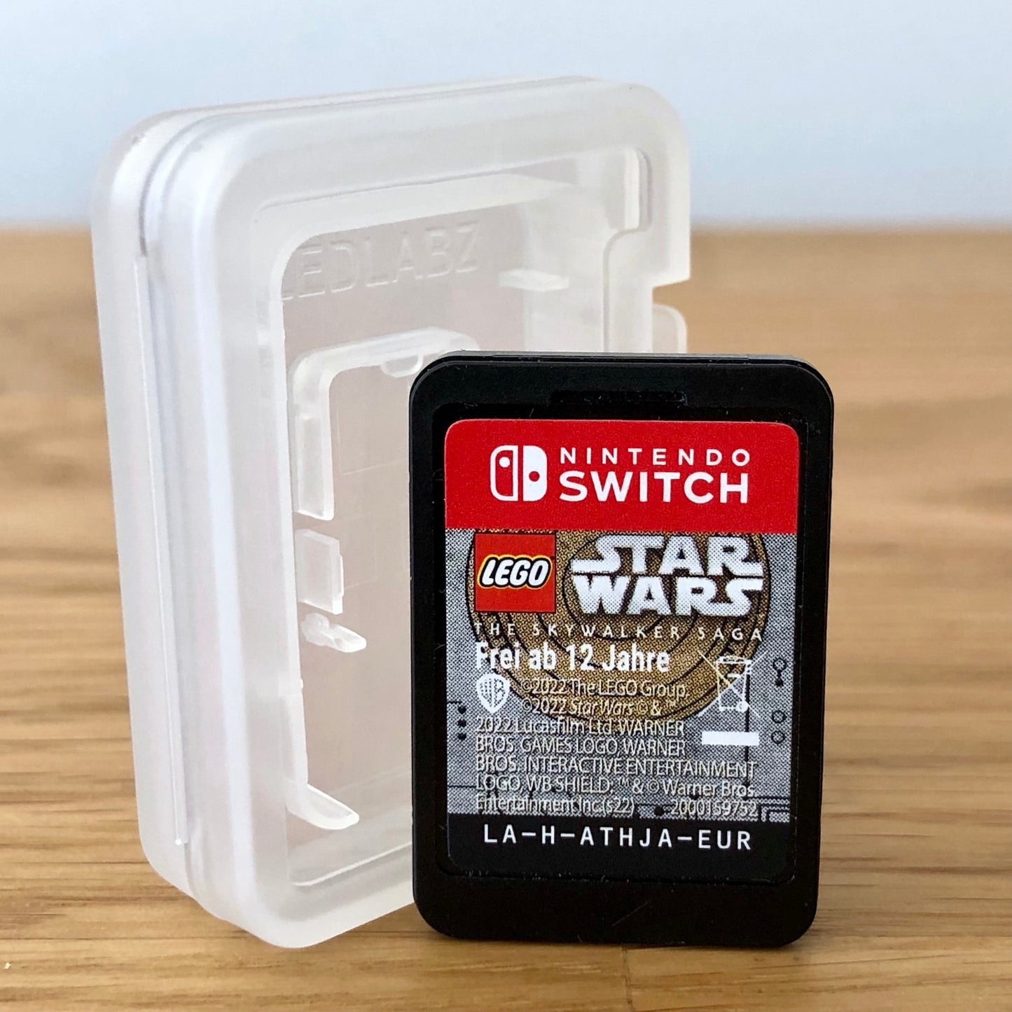 Front of LEGO Star Wars: The Skywalker Saga Nintendo Switch cartridge, showing game artwork and label.