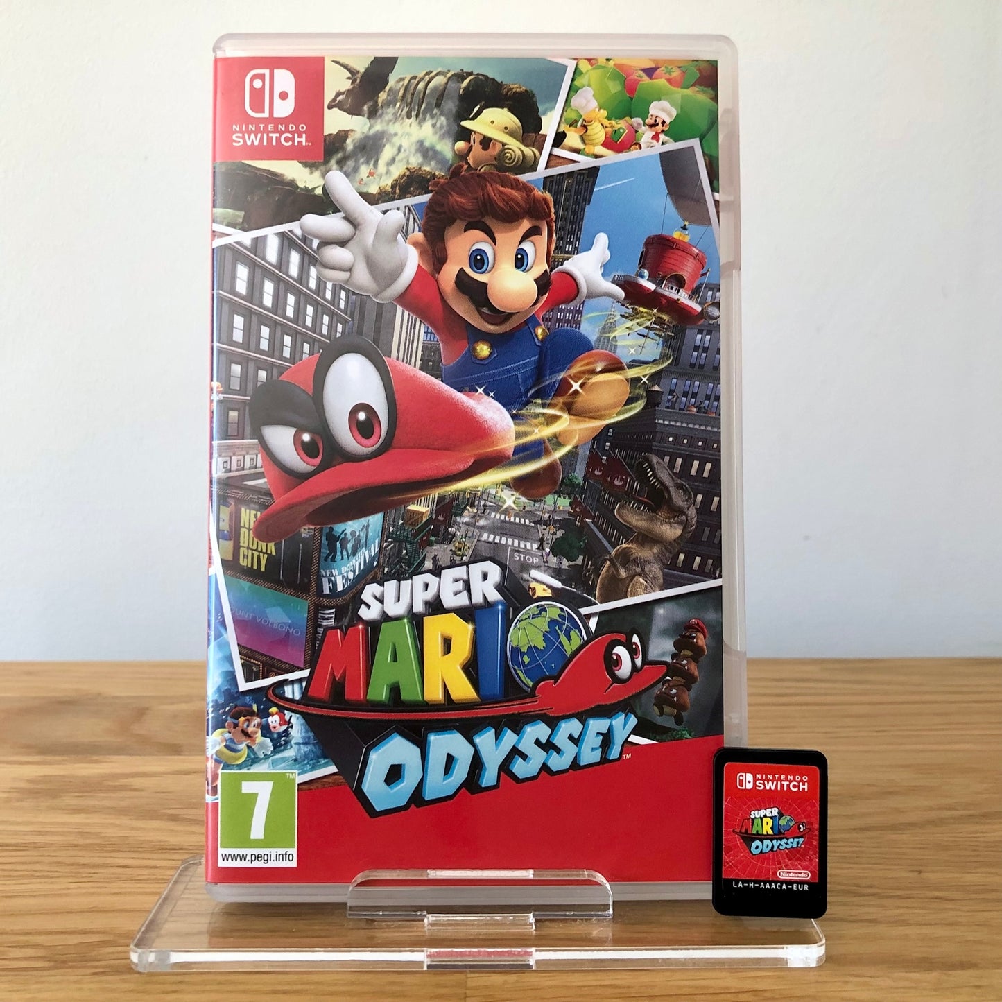 Front cover of Super Mario Odyssey for Nintendo Switch, featuring game artwork, title, and front of cartridge.