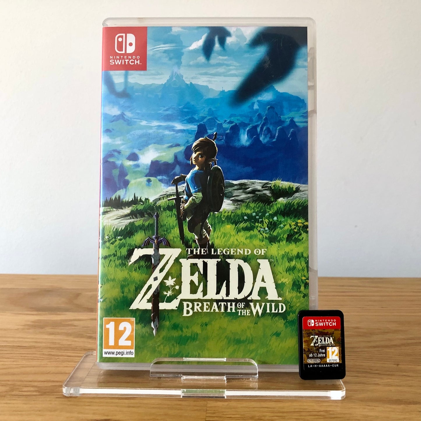 Front cover of The Legend of Zelda: Breath of the Wild for Nintendo Switch, featuring game artwork, title, and front of cartridge.