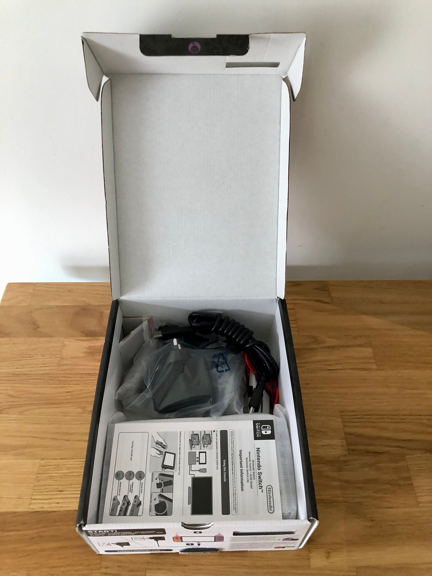 Nintendo Switch OLED | Pokémon Scarlet and Violet Limited Edition