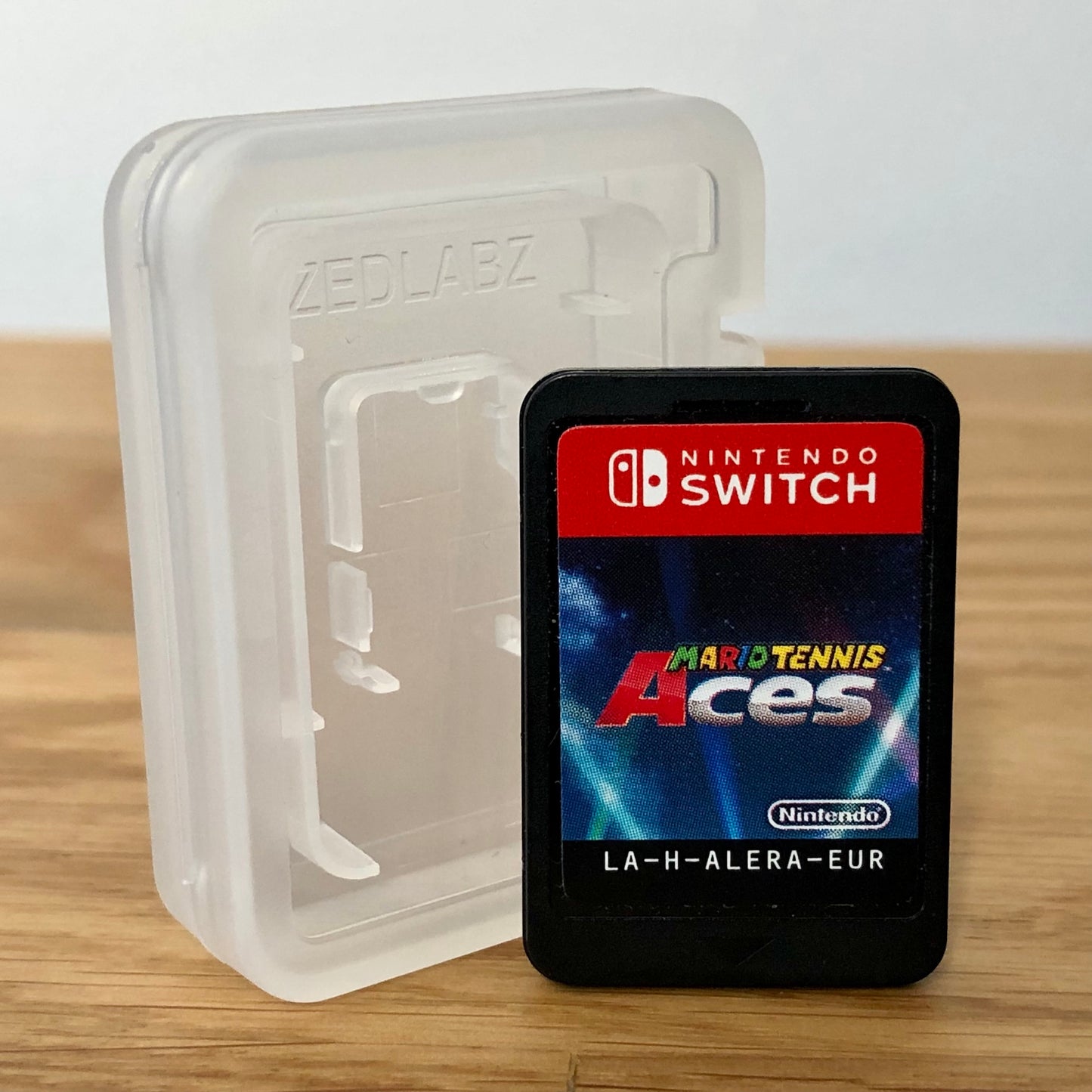 Cartridge front of Mario Tennis Aces for Nintendo Switch, featuring game title.