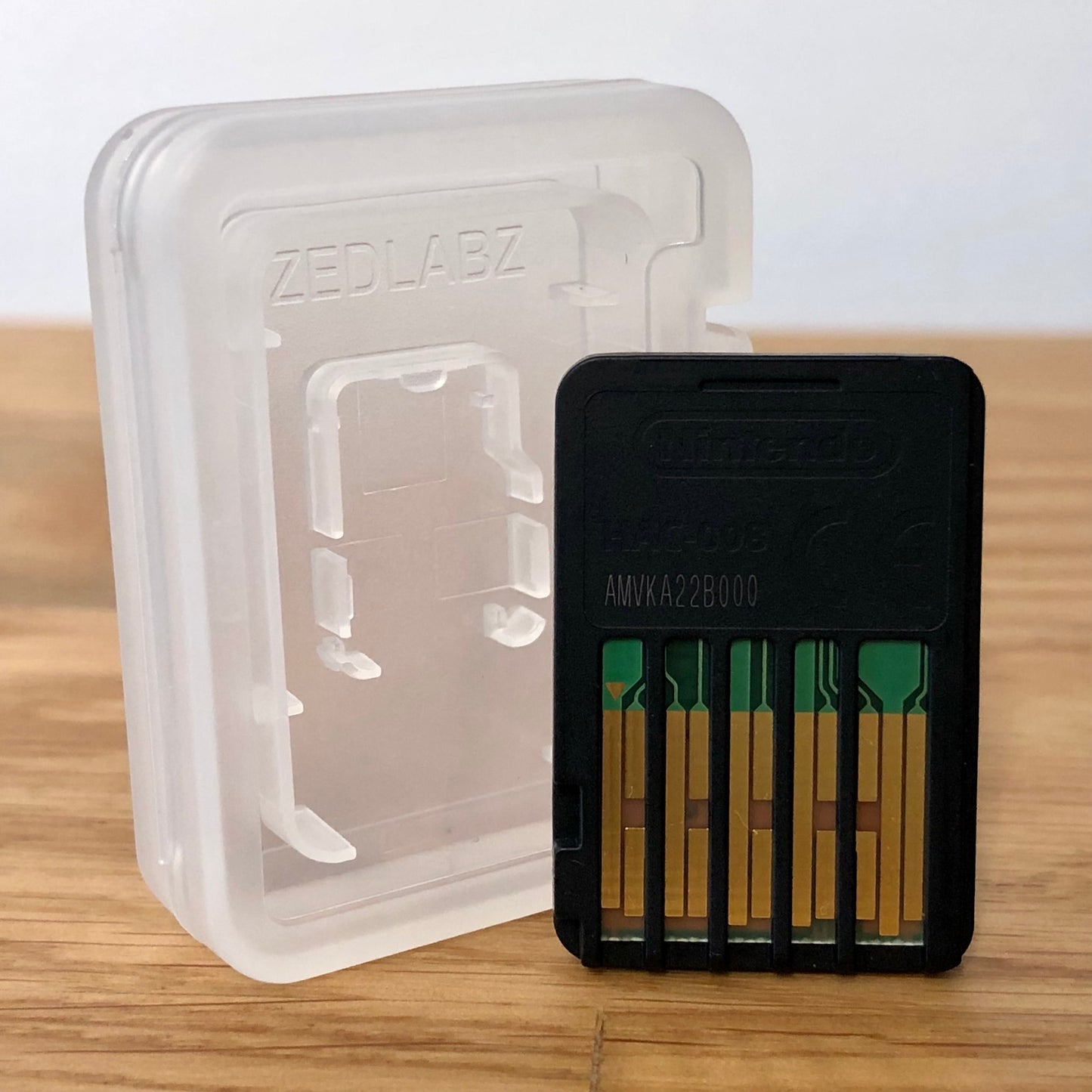Cartridge back of Mud Runner for Nintendo Switch, showing data pins.