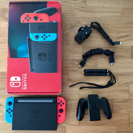 Nintendo Switch Console 32GB | Good Condition | Include all  Accessories