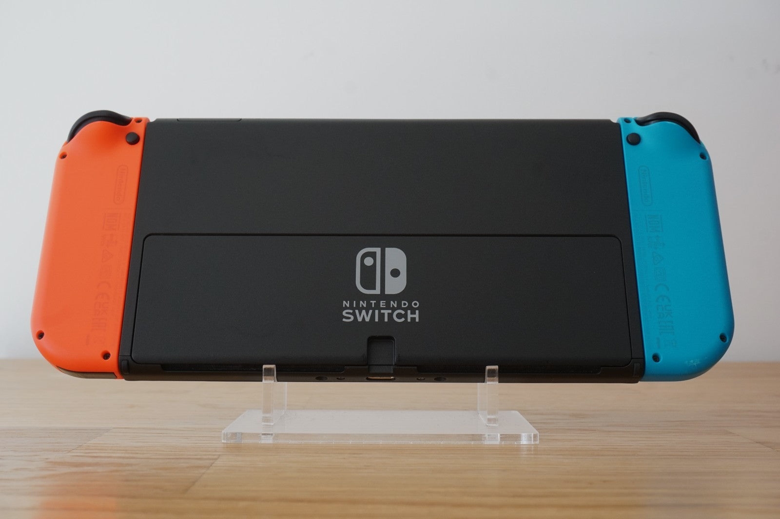 Nintendo Switch OLED Console 64GB Bundle and Zelda Breath of the Wild | Complete