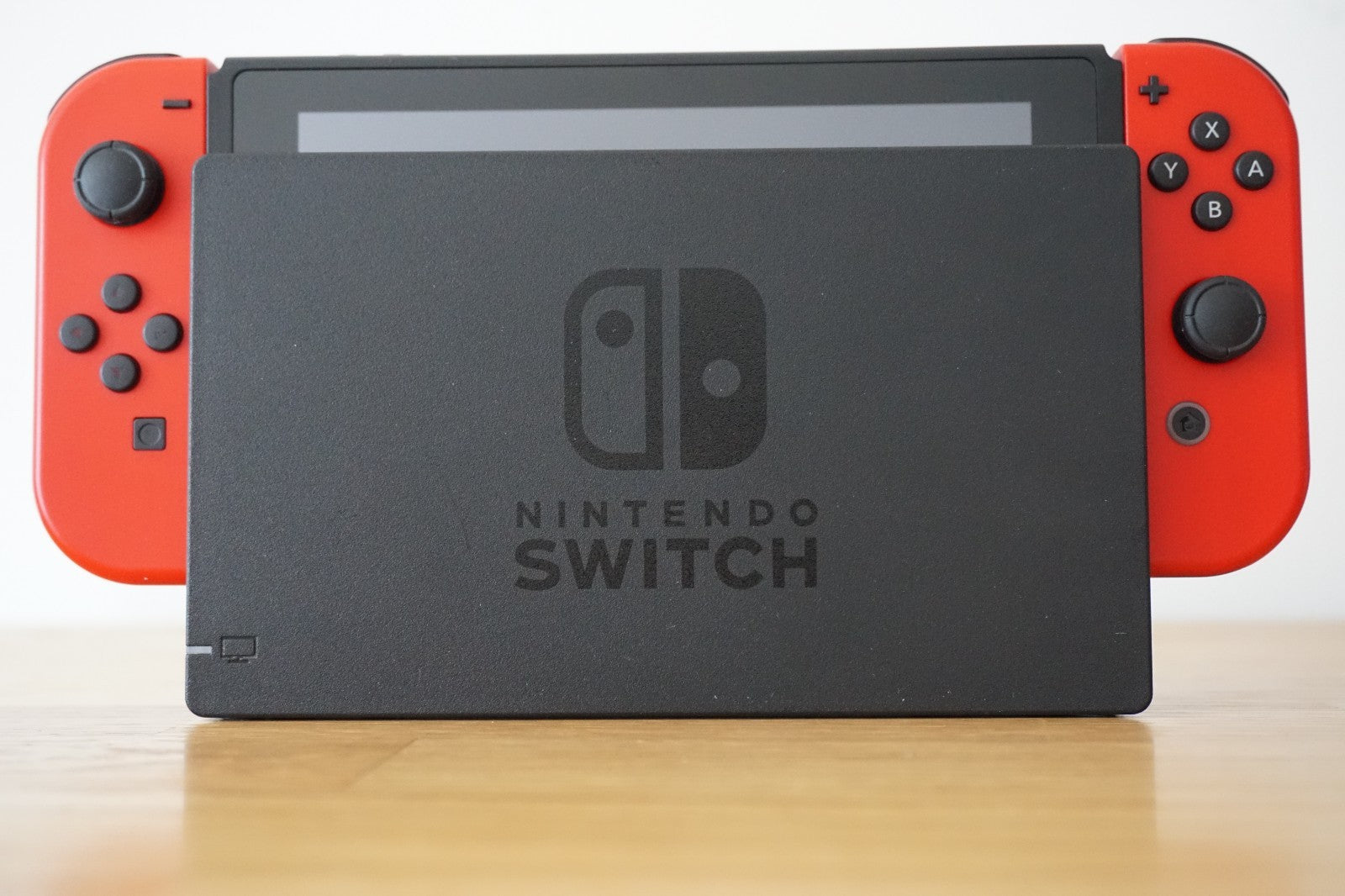 Nintendo Switch Super Mario Odyssey Edition Console Bundle + Super Mario Odyssey
