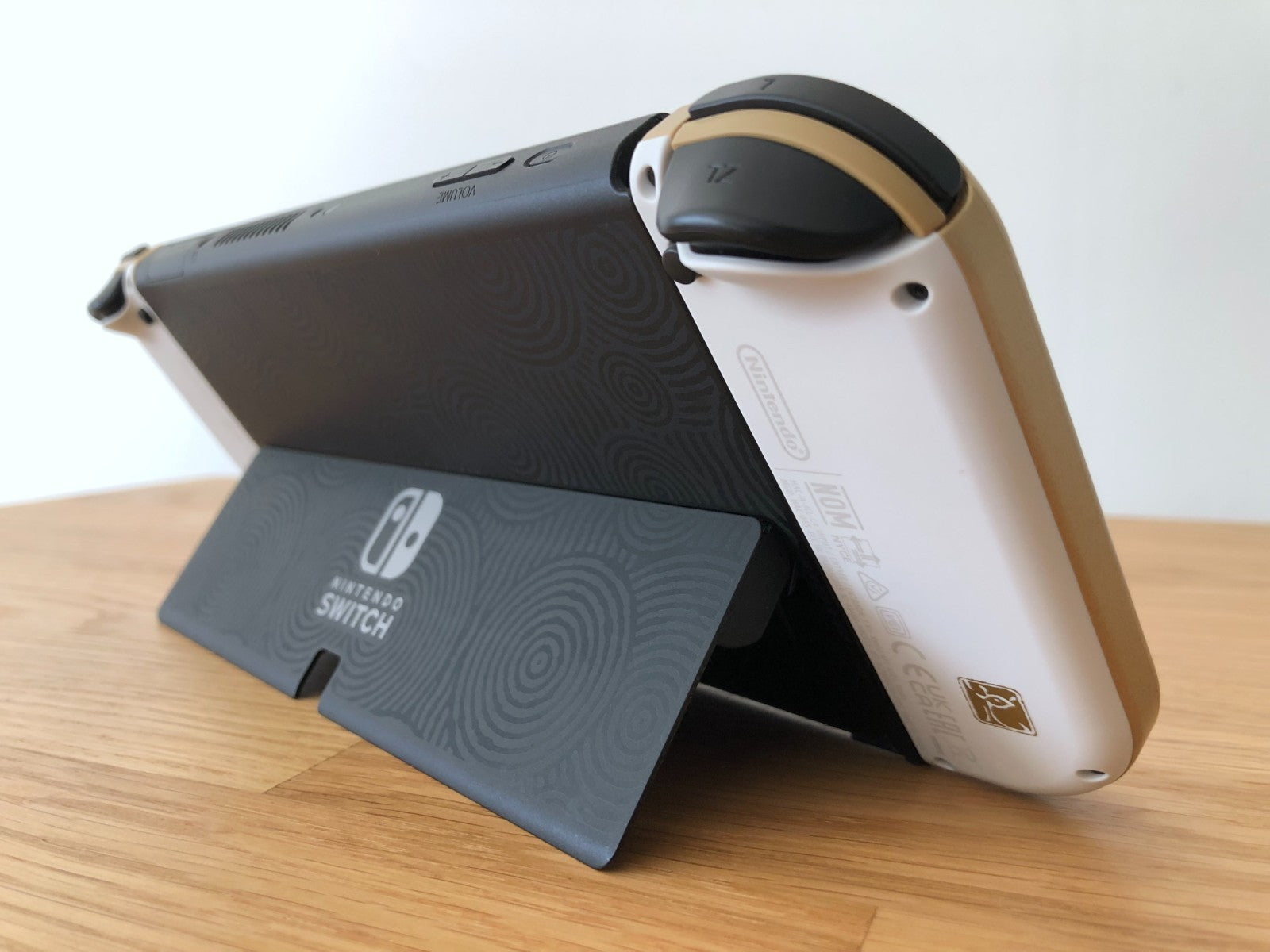 Nintendo Switch OLED Zelda Tears of the Kingdom Edition | Very Good Condition