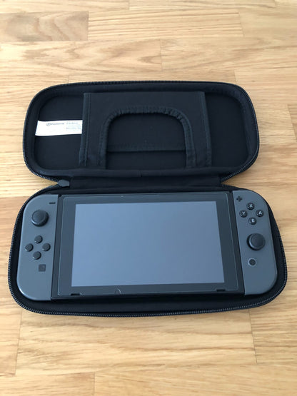 Nintendo Switch Console 32GB | Grey | Good Condition | Includes All Acceossies