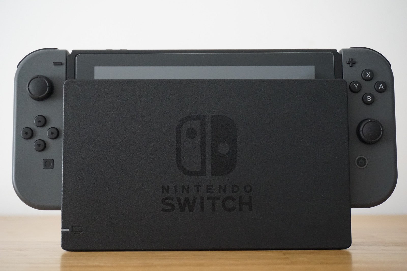 Nintendo Switch Console Bundle: Zelda Breath of the Wild | Very Good Condition