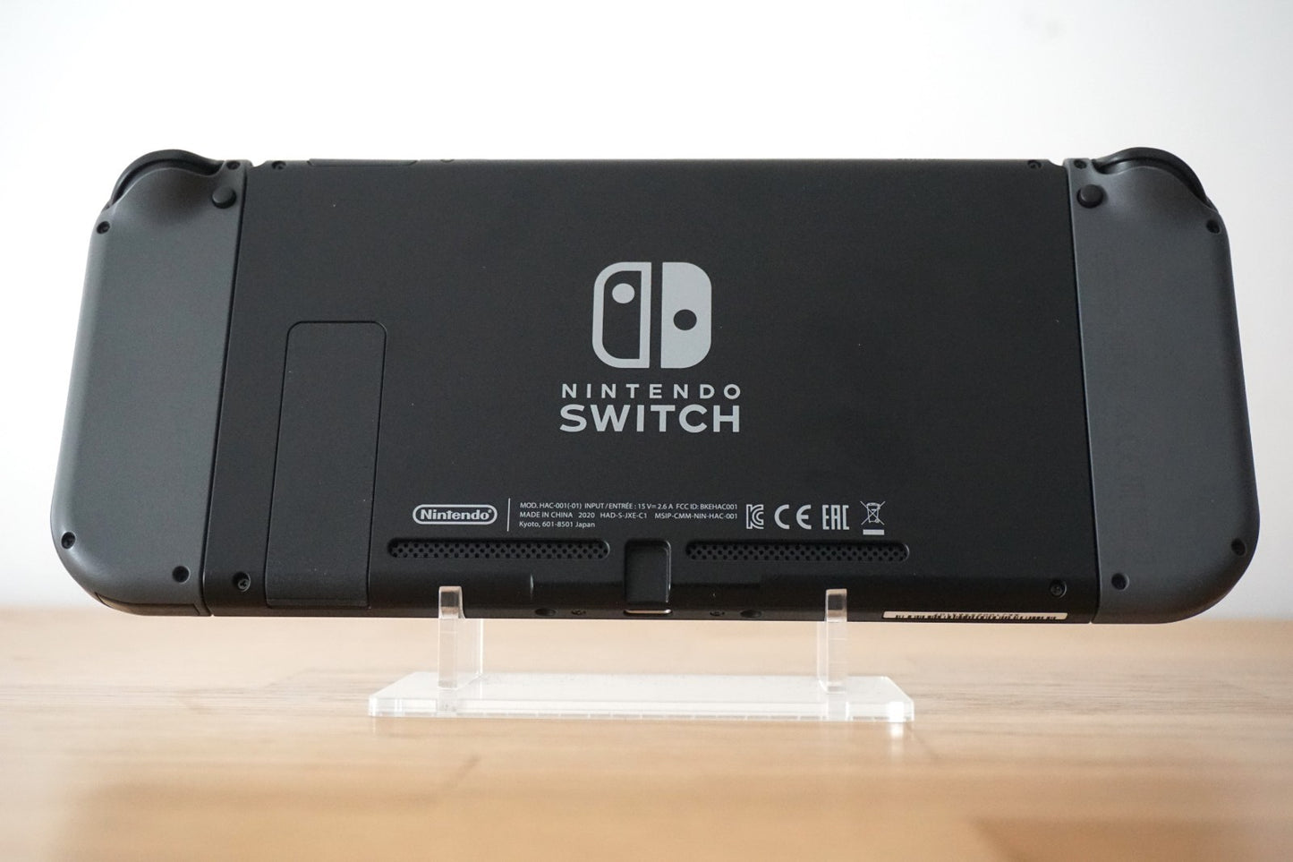 Nintendo Switch Console Bundle: Zelda Breath of the Wild | Very Good Condition