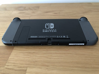 Nintendo Switch Console 32GB Bundle with Mario Kart 8 Deluxe | Good Condition