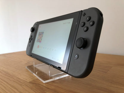 Nintendo Switch Console 32GB | Grey | Good Condition | Includes All Acceossies