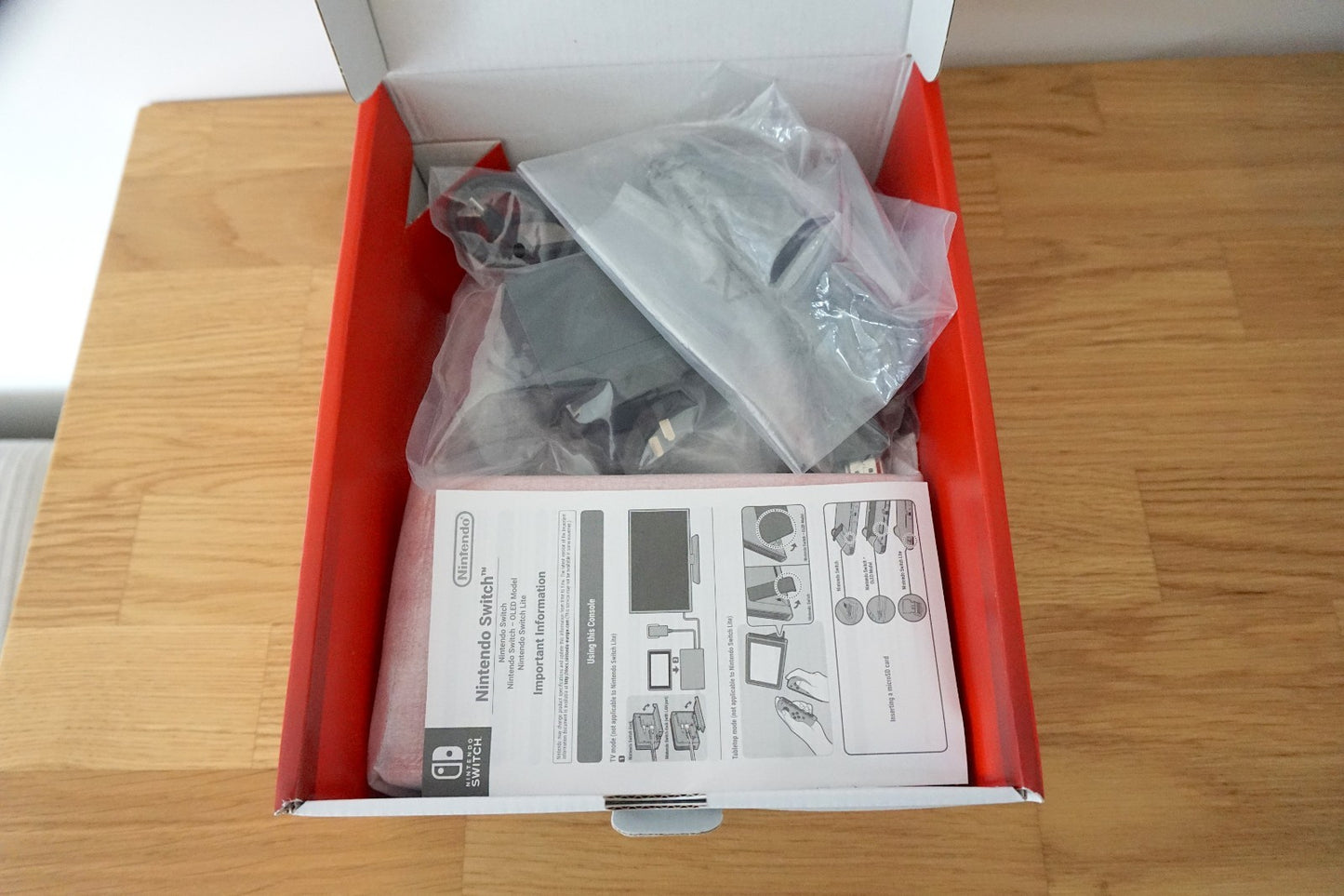 Nintendo Switch OLED 64GB 🪼Mario Red Edition Bundle + 4 Mario Games 🚚 Same Day