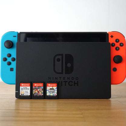 Nintendo Switch 32GB | Bundle