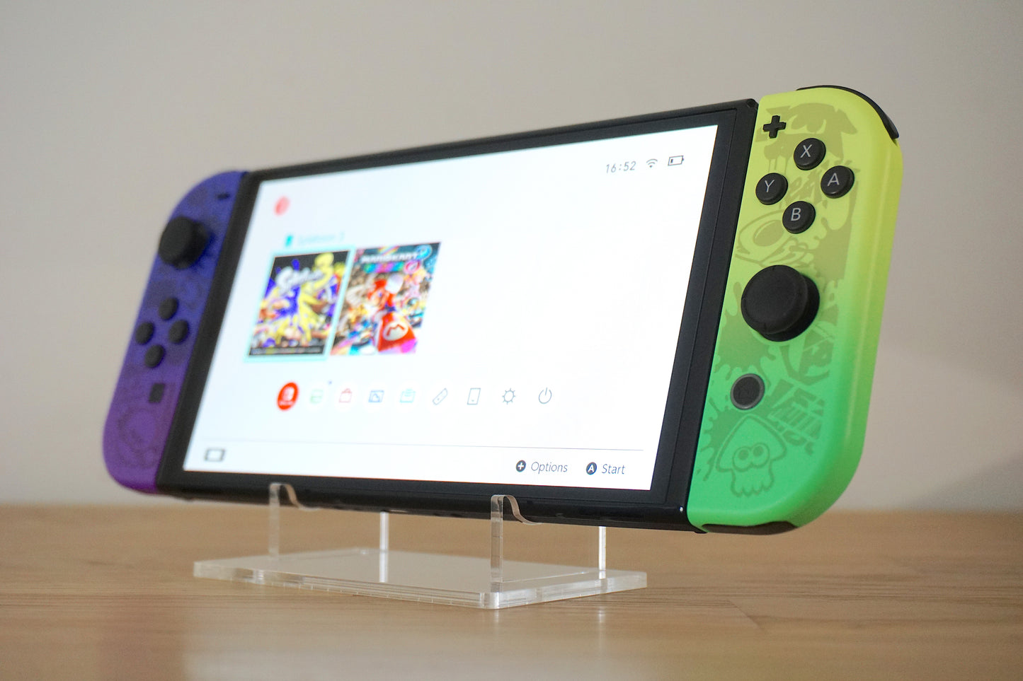 Nintendo Switch OLED 64GB: Splatoon 3 Edition Bundle
