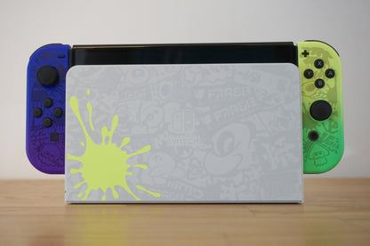 Nintendo Switch OLED 64GB: Splatoon 3 Edition Bundle