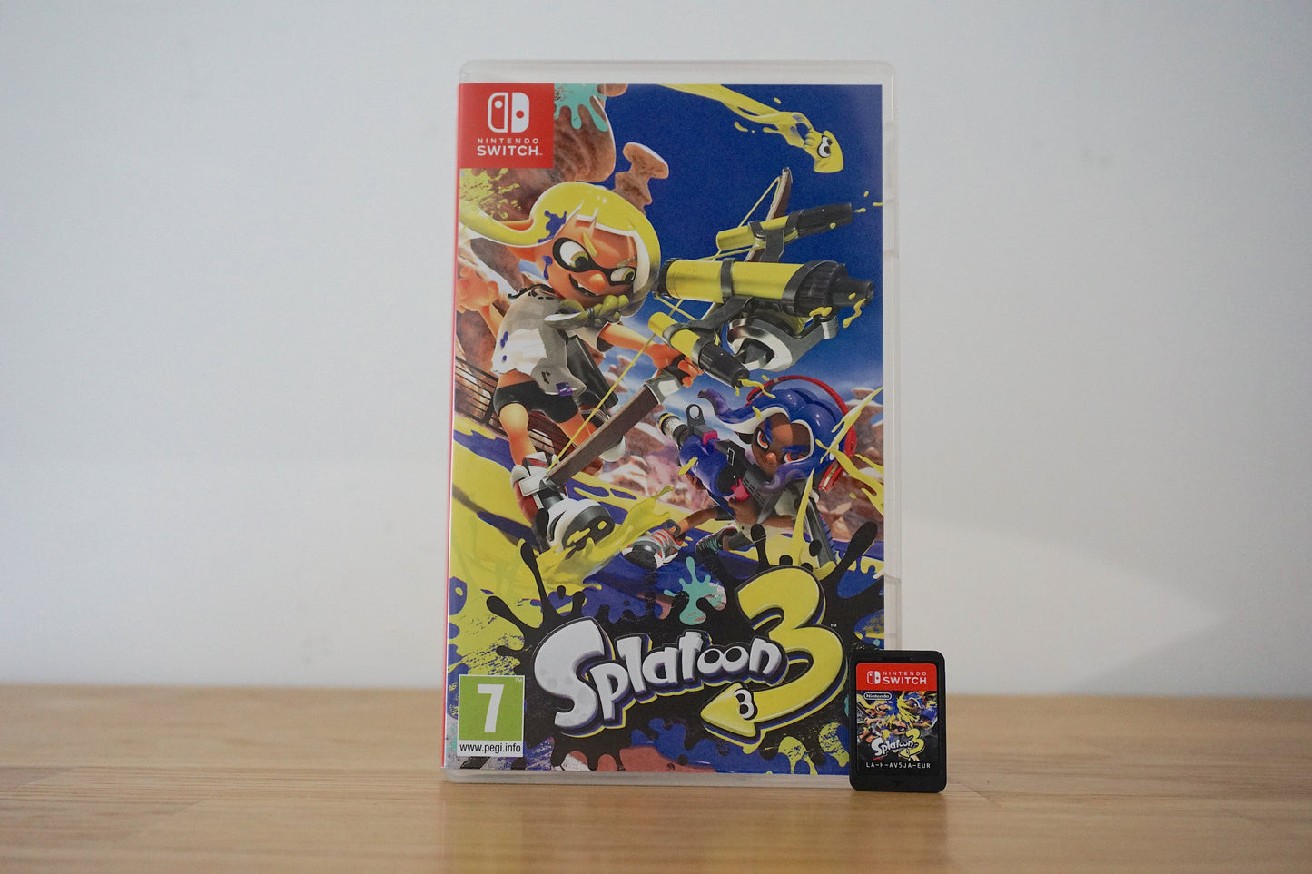 Nintendo Switch OLED 64GB: Splatoon 3 Edition Bundle
